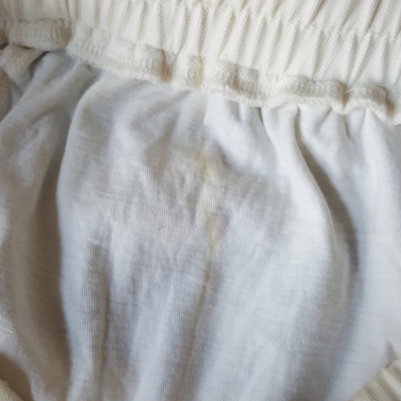 17:09 - GUESS Embroidered Mesh Lace Skirt - Picture 11 of 14